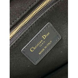 Borsa Dior piccola book tote con tracolla Pelle di vitello macrocannage nera