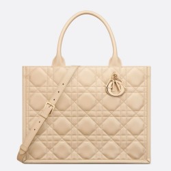 Dior Medium Book Tote Bag con tracolla Beige Macrocannage