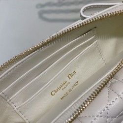 Pouch Dior Caro In pelle di vitello Cannage bianca