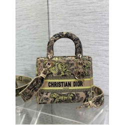 Borsa Dior Dioriviera Lady D-Lite Media Raffia con Ricamo Toile de Jouy Sauvage Lime Borsa Dior Dioriviera Lady D-Lite Media Raffia con Ricamo Toile de Jouy Sauvage Lime