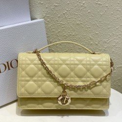 Borsa Dior Miss Dior con manico superiore Pelle di agnello Cannage giallo pastello