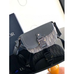 Borsa Dior Mini Saddle Messenger Grigio Obliquo Jacquard e pelle di vitello Borsa Dior Mini Saddle Messenger Grigio Obliquo Jacquard e pelle di vitello