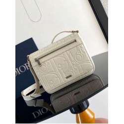 Borsa Messenger da uomo Dior con patta Beige Gravity Borsa Messenger da uomo Dior con patta Beige Gravity