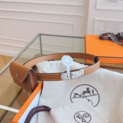 Cintura Hermès Kelly Pocket 18 in vitello Epsom color oro Cintura Hermès Kelly Pocket 18 in vitello Epsom color oro