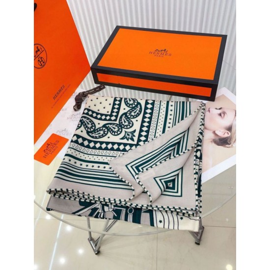 Replica Scialle Hermès Tourterelle Phaeton's Wheels Bandana 140 imitazione Falso Replica Scialle Hermès Tourterelle Phaeton's Wheels Bandana 140 imitazione Falso