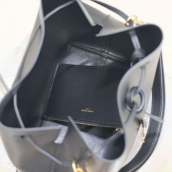 YSL Saint Laurent Paris Vii Pochon In Pelle Di Agnello Nero YSL Saint Laurent Paris Vii Pochon In Pelle Di Agnello Nero