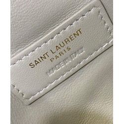 Pochette YSL Saint Laurent Gaby con cerniera in pelle di agnello trapuntata color crema