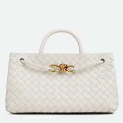 Bottega Veneta Andiamo Piccolo East/West Borsa Agnello Intrecciata Bianca