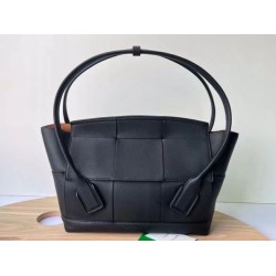 Bottega Veneta Arco Medium Borsa Nero Granulato Bottega Veneta Arco Medium Borsa Nero Granulato