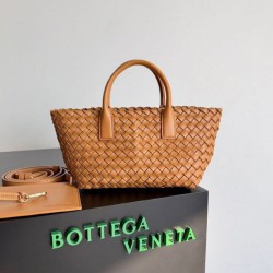 Borsa Mini Cabat Bottega Veneta agnello intrecciata color caramello