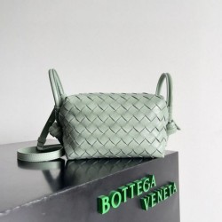 Borsa a tracolla Bottega Veneta Piccolo Loop agnello Sauge Intrecciato Borsa a tracolla Bottega Veneta Piccolo Loop agnello Sauge Intrecciato