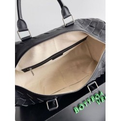 Borsone medio Bottega Veneta vitello martellata intrecciata nera