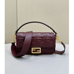 Borsa media Fendi Baguette nappa bordeaux FF Borsa media Fendi Baguette nappa bordeaux FF