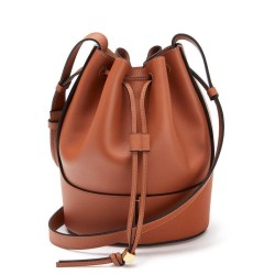 Loewe Piccolo Balloon Bucket Borsa Cammello vitello