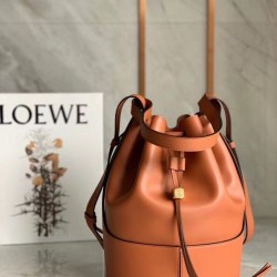 Loewe Medium Balloon Bucket Borsa Camel Calfskin