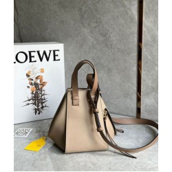 Loewe Compact Borsa Hammock vitello grana sabbia
