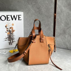 Loewe Compact Hammock Borsa Light Caramel Grained Calfskin