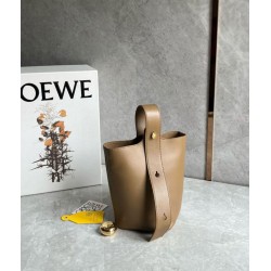 Loewe Mini Pebble Bucket Borsa Oak Calfskin Loewe Mini Pebble Bucket Borsa Oak Calfskin