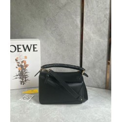 Loewe Puzzle Piccolo Borsa Nero Vitello con Manico Intrecciato Loewe Puzzle Piccolo Borsa Nero Vitello con Manico Intrecciato