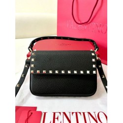 Valentino Rockstud Pouch Borsa Nero Granulato Valentino Rockstud Pouch Borsa Nero Granulato