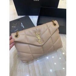 Borsa piccola Saint Laurent Borsa Loulou Puffer agnello beige