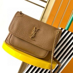 Borsa media Saint Laurent Niki a catena agnello martellata sughero scuro