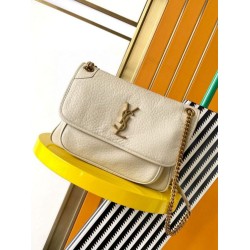 Borsa media Saint Laurent Niki a catena agnello martellata bianca Borsa media Saint Laurent Niki a catena agnello martellata bianca