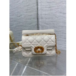 Borsa Dior Mini Jolie con Manico Superiore Bianco Pelle di Vitello Cannage Borsa Dior Mini Jolie con Manico Superiore Bianco Pelle di Vitello Cannage