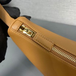Borsa a tracolla grande Prada 1BC212 Caffè Borsa a tracolla grande Prada 1BC212 Caffè