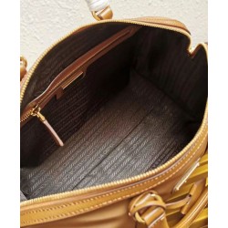 Borsa tote Prada Fever-Edition in nylon riciclato e Safiano Caffè Borsa tote Prada Fever-Edition in nylon riciclato e Safiano Caffè