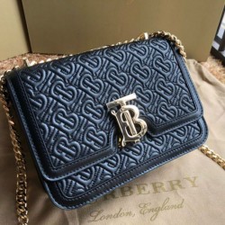 Borsa TB piccola in pelle di agnello con monogramma trapuntato nera