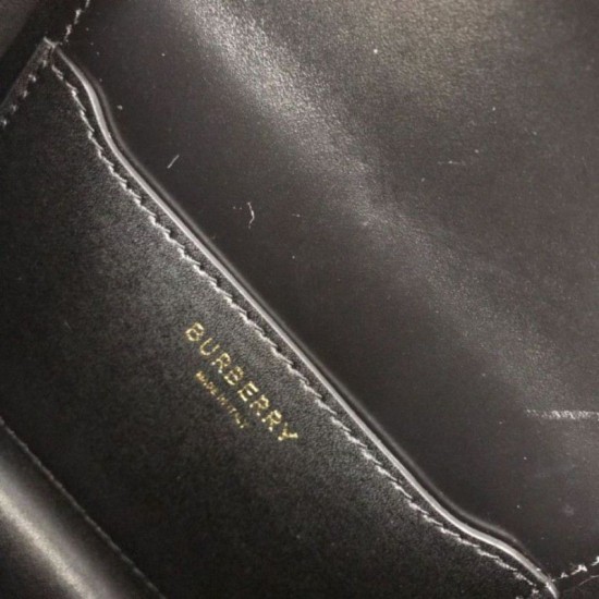Replica Borsa da cintura con cintura nera Replica Borsa da cintura con cintura nera