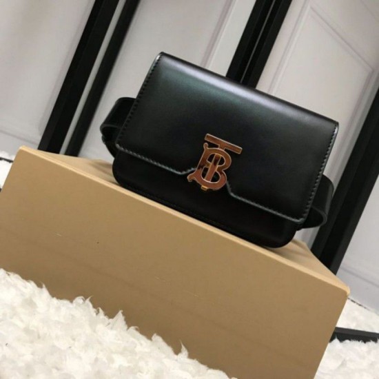 Replica Borsa da cintura con cintura nera Replica Borsa da cintura con cintura nera