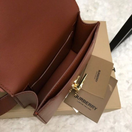 Replica Borsa da cintura con cintura marrone Replica Borsa da cintura con cintura marrone
