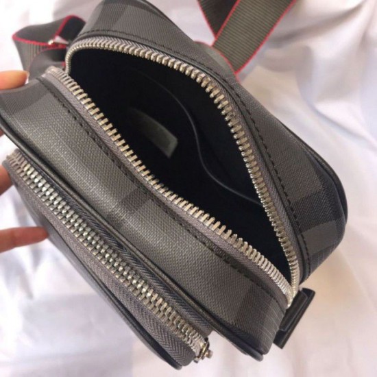 Replica Borsa a tracolla Small London Check nera Replica Borsa a tracolla Small London Check nera