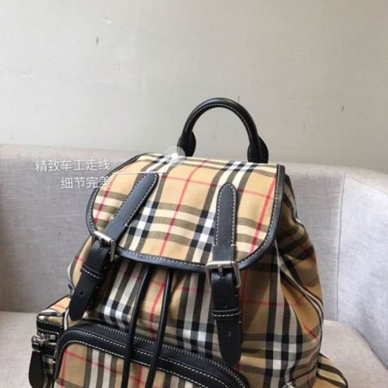 Replica Zaino Medium da donna con motivo Vintage check e banda con icona Replica Zaino Medium da donna con motivo Vintage check e banda con icona