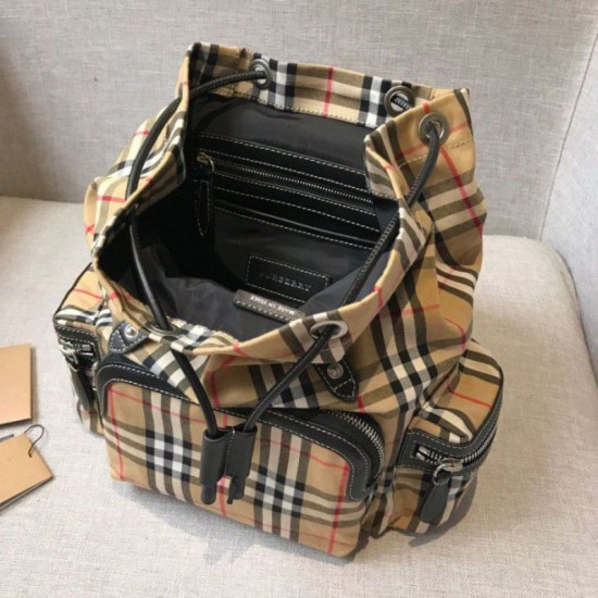 Replica Zaino Medium da donna con motivo Vintage check e banda con icona Replica Zaino Medium da donna con motivo Vintage check e banda con icona
