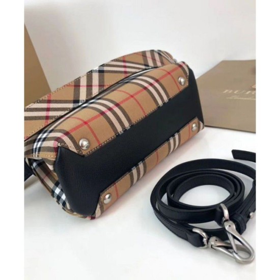 Replica piccolo striscione in nero check vintage Replica piccolo striscione in nero check vintage