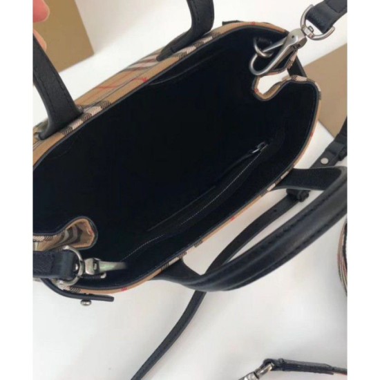 Replica piccolo striscione in nero check vintage Replica piccolo striscione in nero check vintage