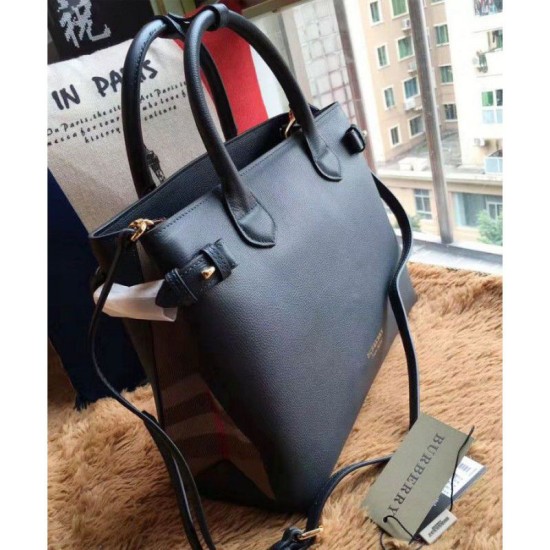 Replica Borsa media a quadri House Check Blu scuro Replica Borsa media a quadri House Check Blu scuro