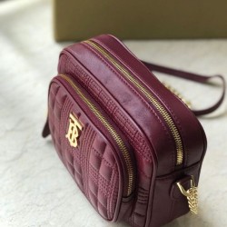 Burberry Borsa per fotocamera trapuntata piccola Claret