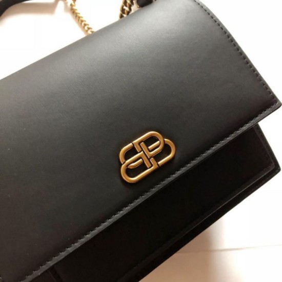 Replica Borsa a catena Sharp Balenciaga Nera Replica Borsa a catena Sharp Balenciaga Nera