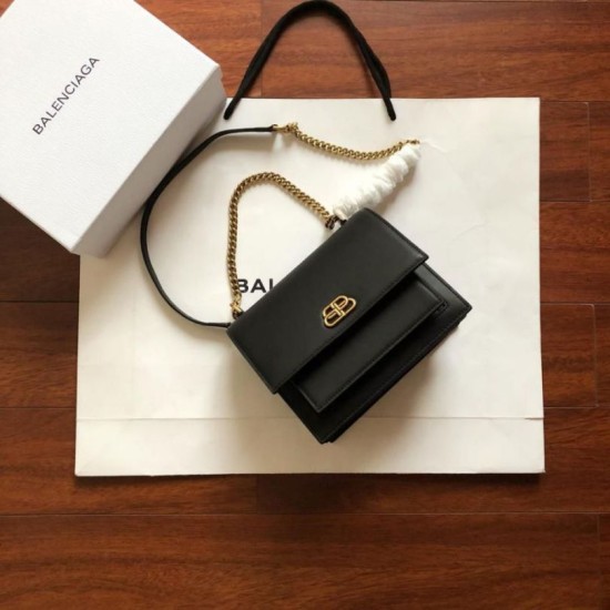 Replica Borsa a catena Sharp Balenciaga Nera Replica Borsa a catena Sharp Balenciaga Nera
