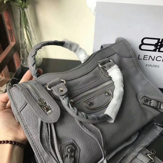 Replica Borsa Balenciaga Classic Metallic Edge City agnello grigia Replica Borsa Balenciaga Classic Metallic Edge City agnello grigia
