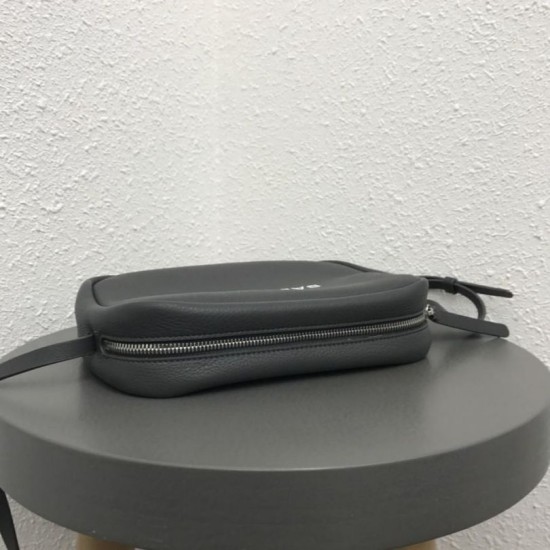 Replica Borsa per fotocamera piccola Balenciaga Everyday liscia vitello nera Replica Borsa per fotocamera piccola Balenciaga Everyday liscia vitello nera