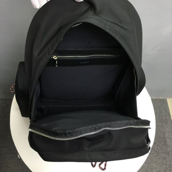Replica Zaino Buris Nevis grande dettaglio logo Burberry Replica Zaino Buris Nevis grande dettaglio logo Burberry