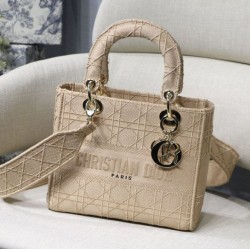 Borsa a spalla ricamata Christian Dior Medium Lady D-Lite albicocca
