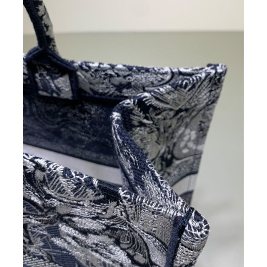 Replica Christian Dior Book Tote blu scuro Replica Christian Dior Book Tote blu scuro
