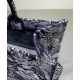 Replica Christian Dior Book Tote blu scuro Replica Christian Dior Book Tote blu scuro