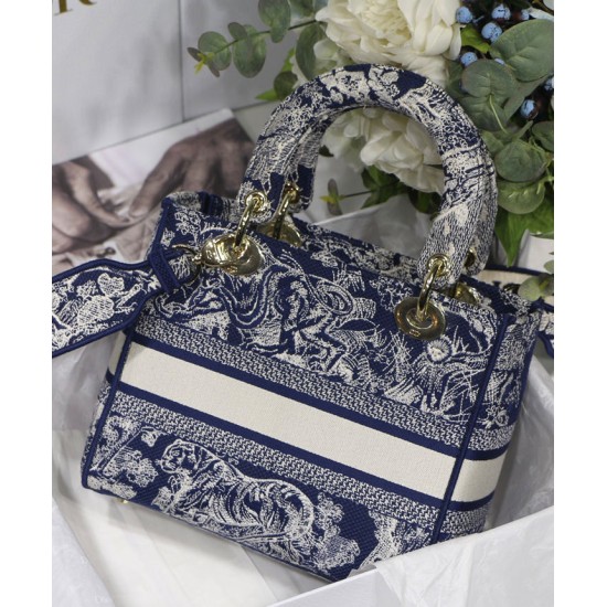 Replica Borsa Christian Dior Medium Lady D-Lite blu scuro Replica Borsa Christian Dior Medium Lady D-Lite blu scuro